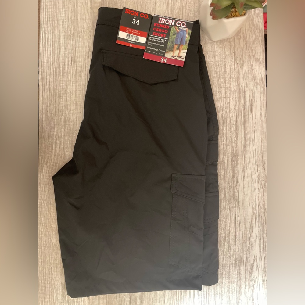 Iron Co  Stretch Performance Hybrid Cargo Shorts  Black Size 34